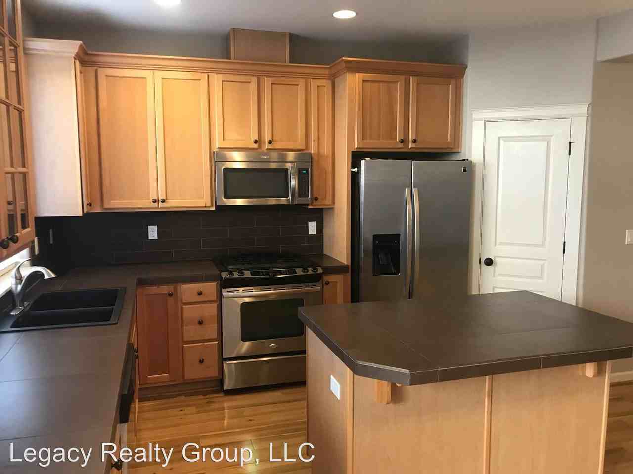 14093 Passage Pkwy - Photo 2 of 22