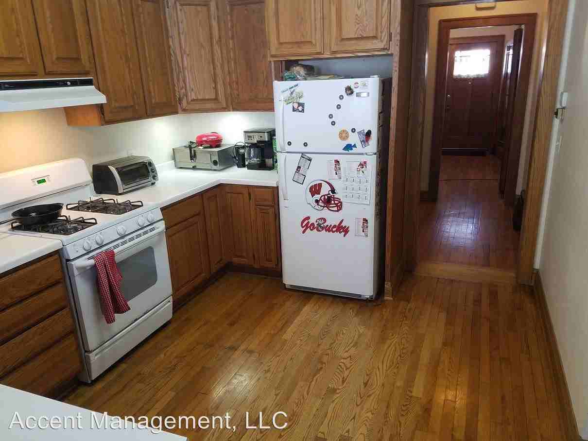 2025 University Ave - Photo 3 of 12