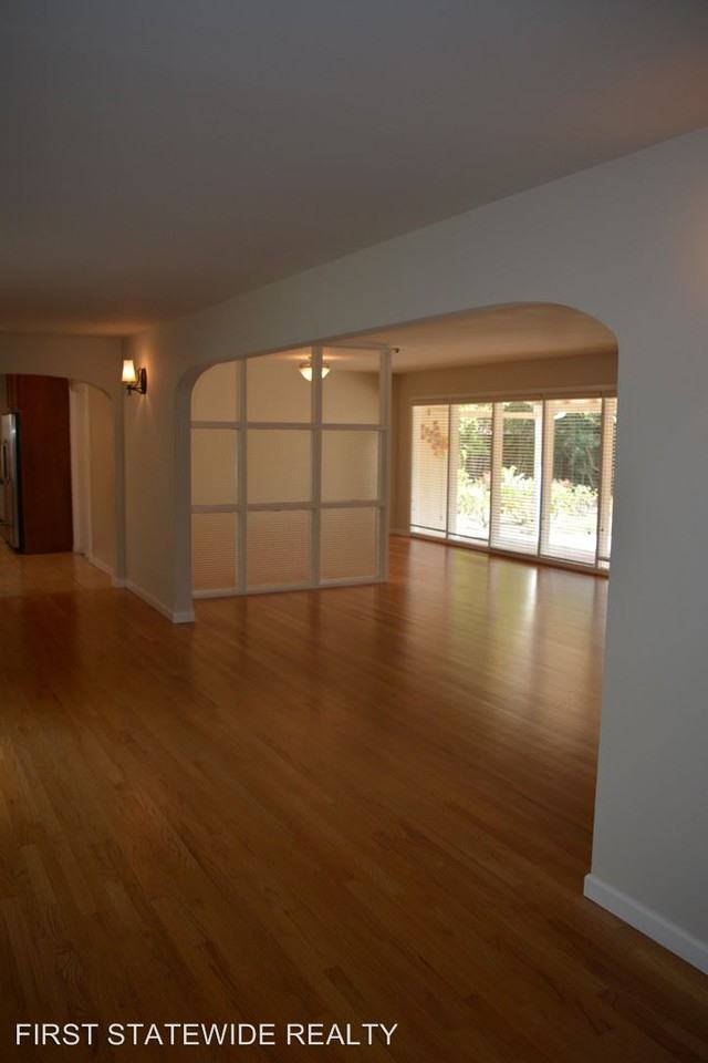 20511 Brookwood Ln - Photo 3 of 15