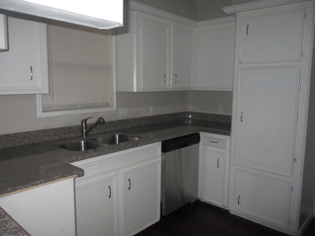 159 White Cedar St - Photo 3 of 12