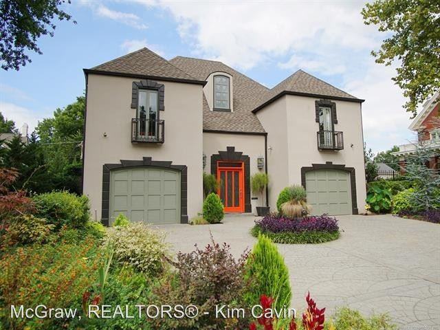 1017 E 21st St - Photo 2 of 32