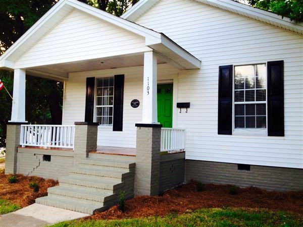 1103 Pettis Pl - Photo 3 of 13