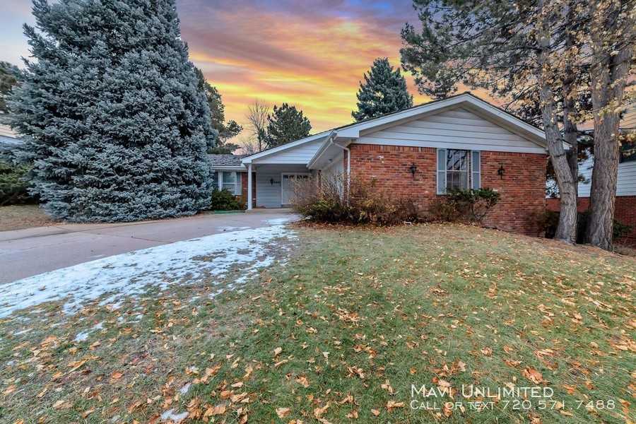 5040 S Beeler St - Photo 2 of 20