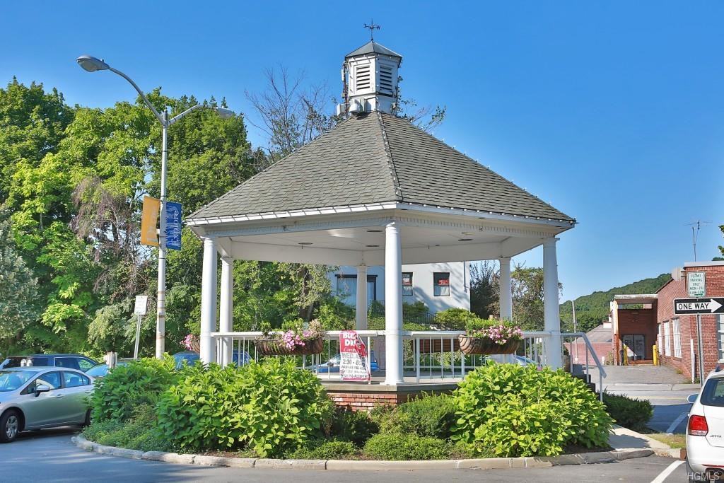 18 New St - Photo 3 of 4