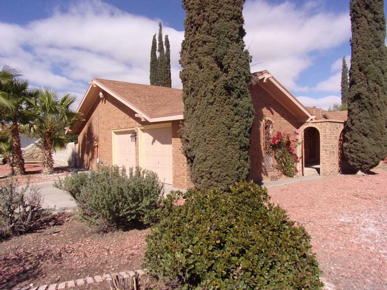 10653 Vista Lomas Dr - Photo 3 of 27