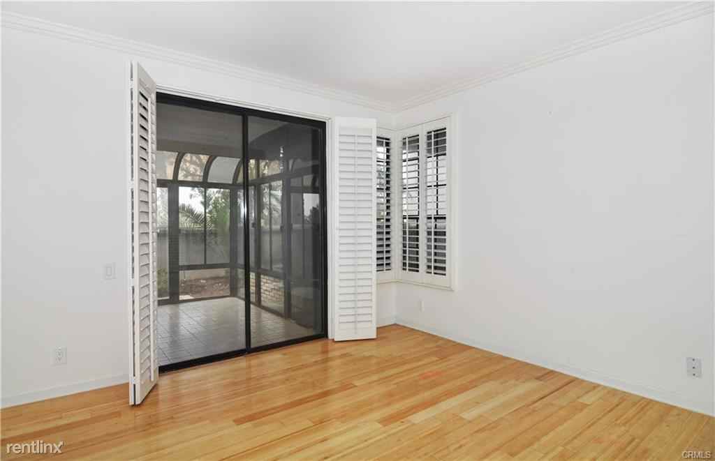 1 Sea Cove Ln #9 - Photo 3 of 11