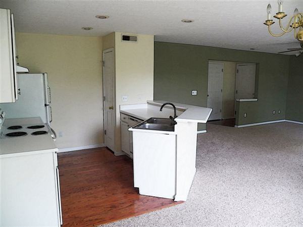 1525 Lake Shore Dr - Photo 3 of 13