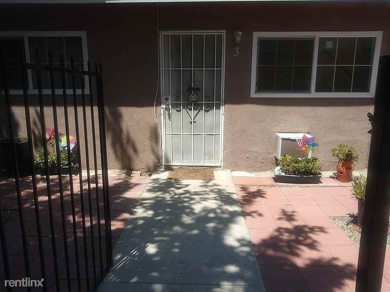2085 Sunrise Ln E - Photo 2 of 3