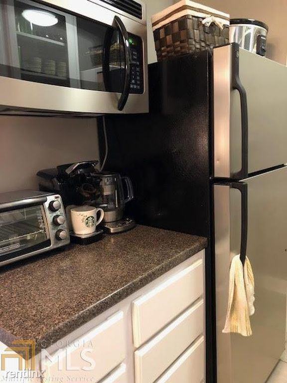 1231 Church St - Photo 3 of 16