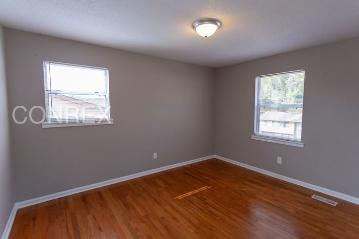 749 Lamplighter Cir - Photo 3 of 12