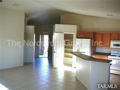 10454 E Ravenswood St - Photo 3 of 5