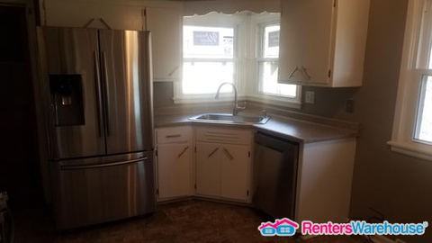 6040 N Denmark St - Photo 3 of 15