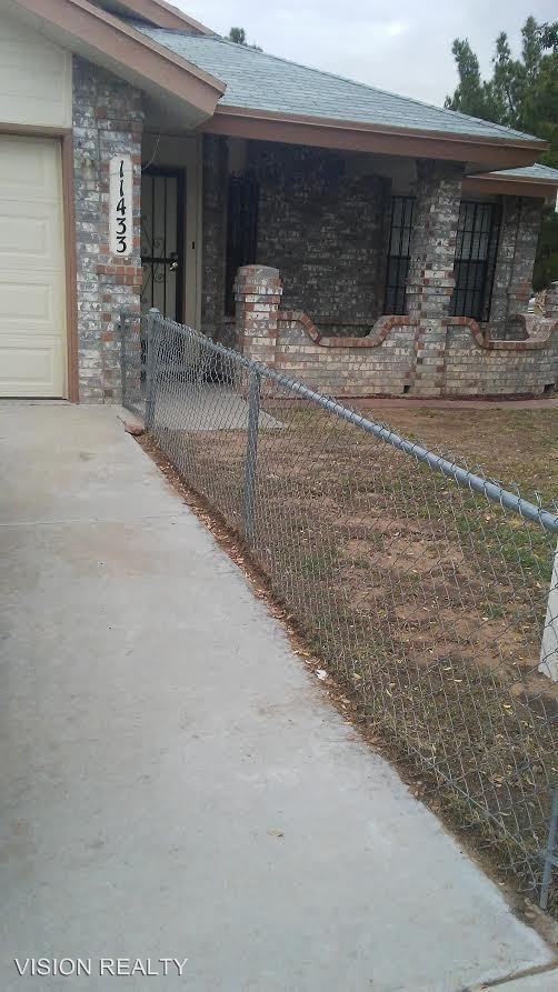 11433 Lone Wolf Cir - Photo 3 of 18