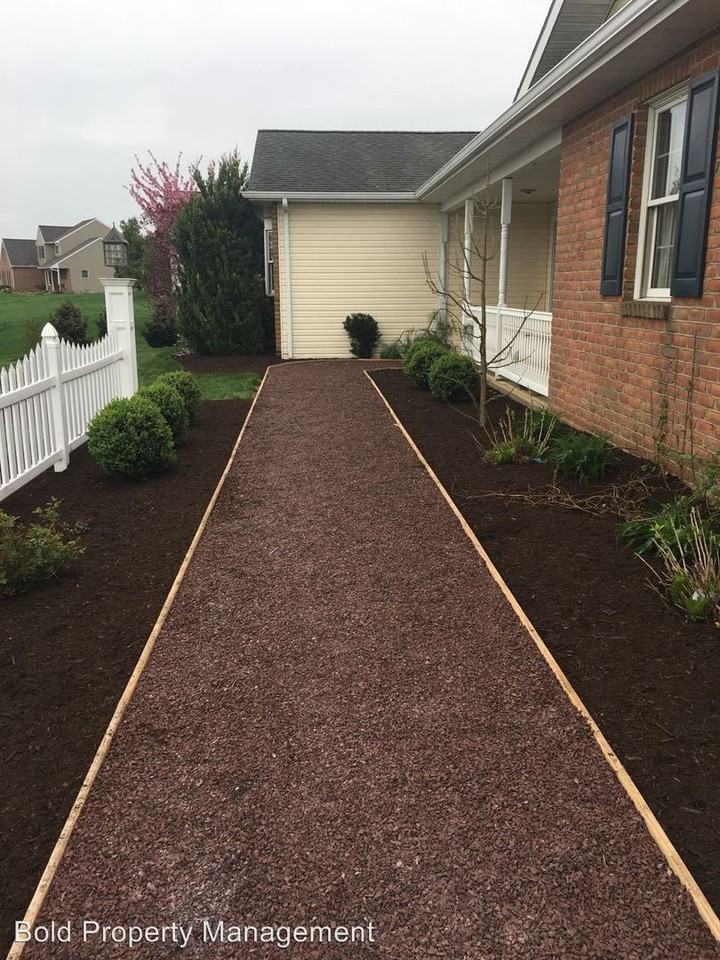 14 Norma Ln - Photo 3 of 16