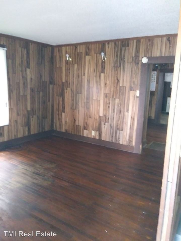 219 2nd St - Photo 2 of 6