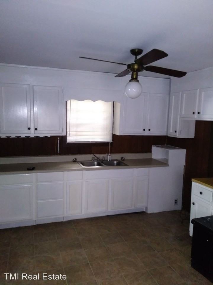 219 2nd St - Photo 3 of 6