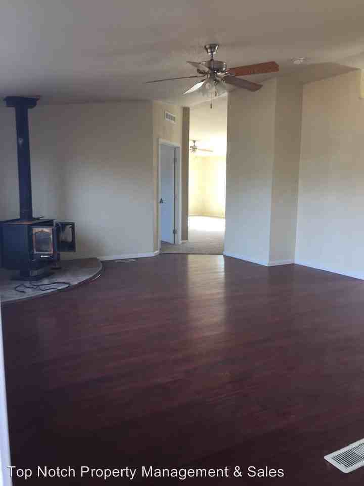 1550 N Sitting Bull Dr - Photo 2 of 30