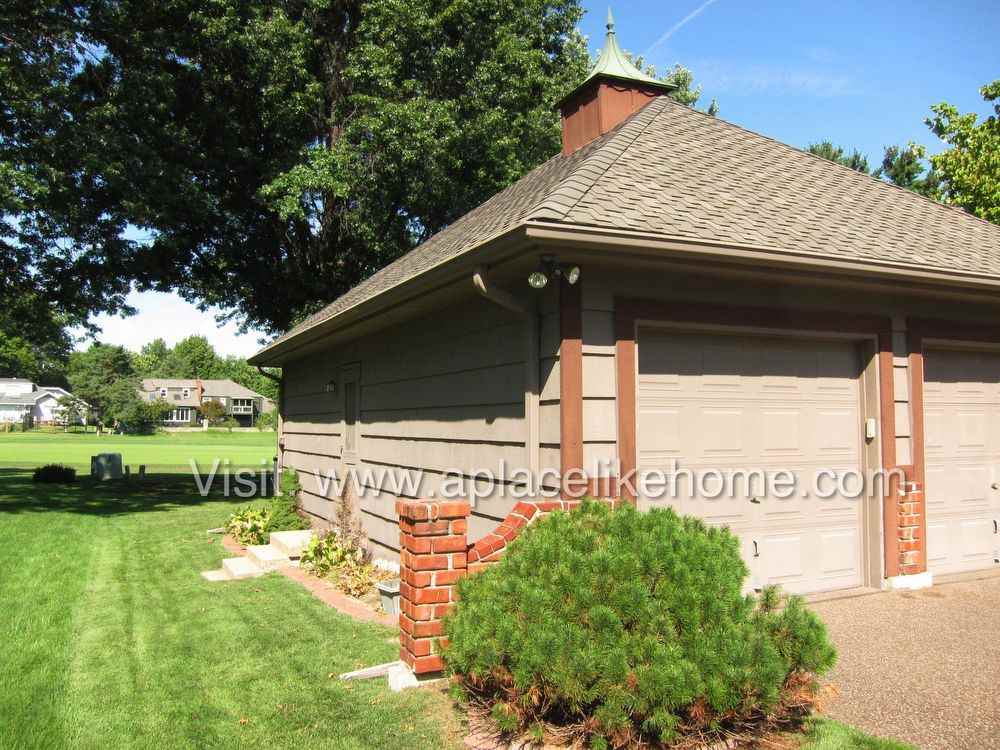 10424 England Dr - Photo 3 of 33