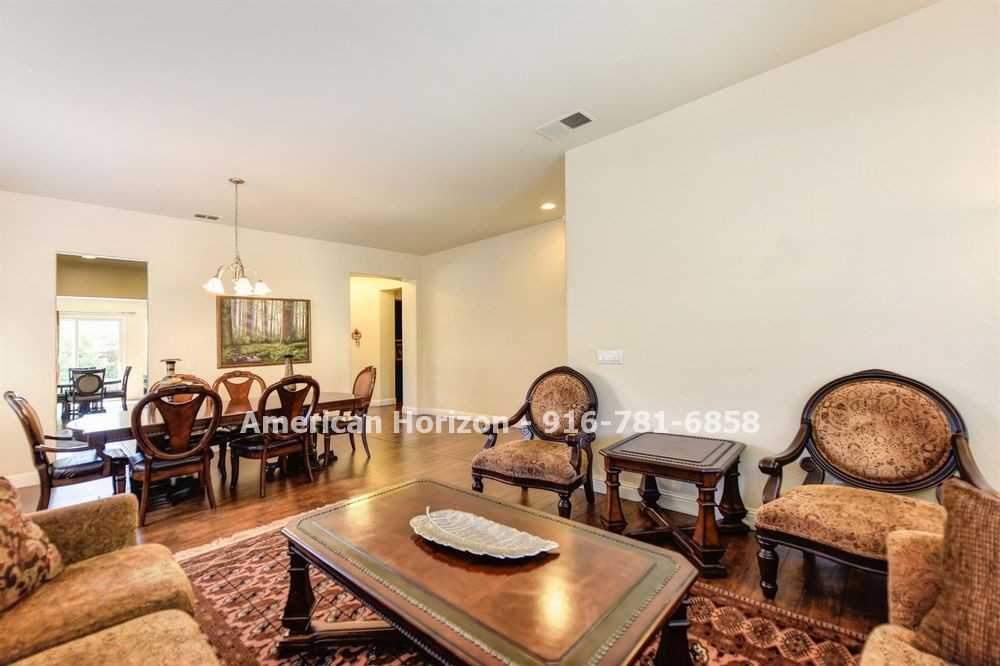 729 Coibion Ct - Photo 3 of 20