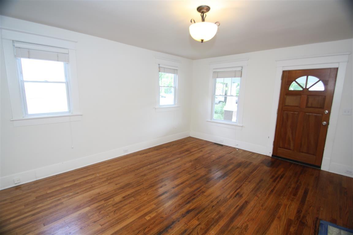 941 Maxwell Ave - Photo 3 of 17