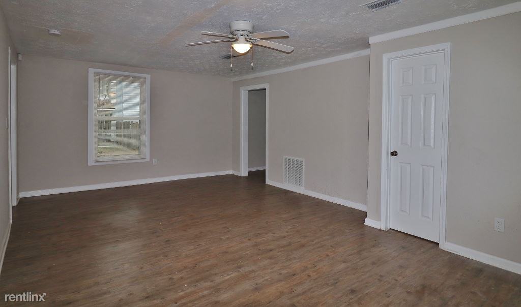 203 Spring St - Photo 2 of 10