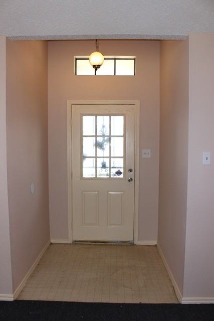 1068 Pepperidge Dr S - Photo 2 of 15