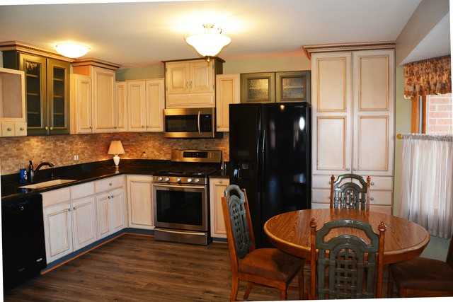265 Jennifer Ln - Photo 3 of 16
