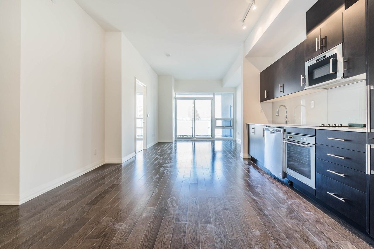 460 Adelaide Street East #810