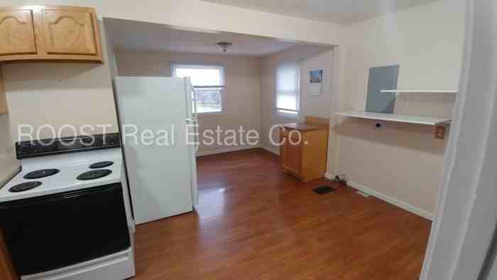 1640 S Sweetbriar Ln - Photo 3 of 10