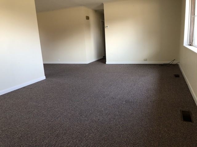 210 Wilson St - Photo 3 of 11