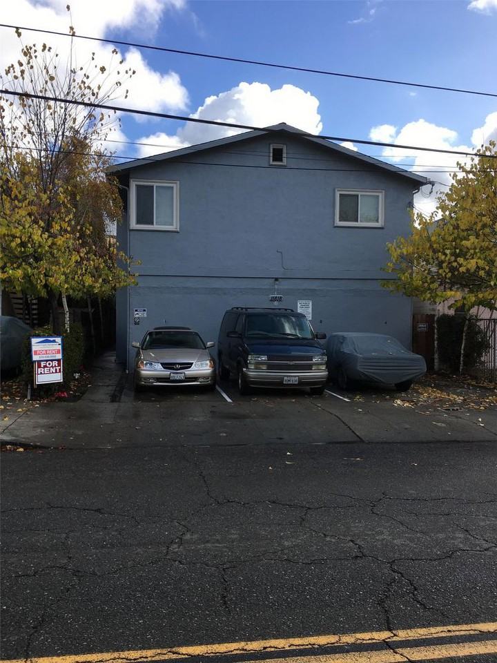 11818 Foothill Blvd - Photo 3 of 8