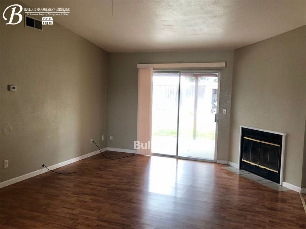 16589 Carob Ct - Photo 3 of 11