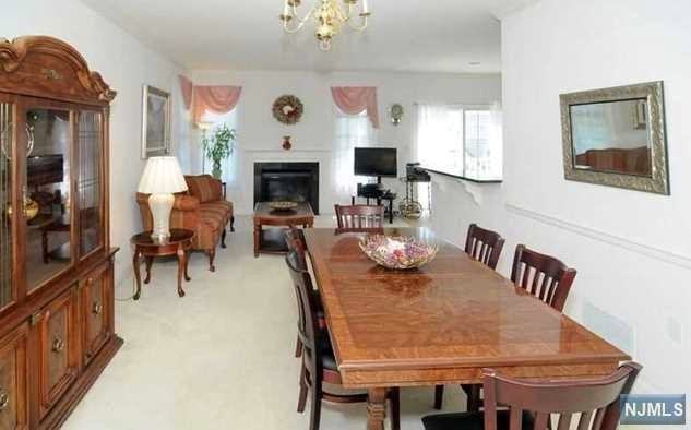 39 Forshee Cir - Photo 3 of 17