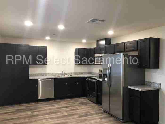 3543 Rynders Way - Photo 2 of 23