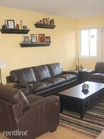 Large Fully Furnished 1 Bedroom Duplex Apartment - Parking / White Plains - Photo 3 of 4