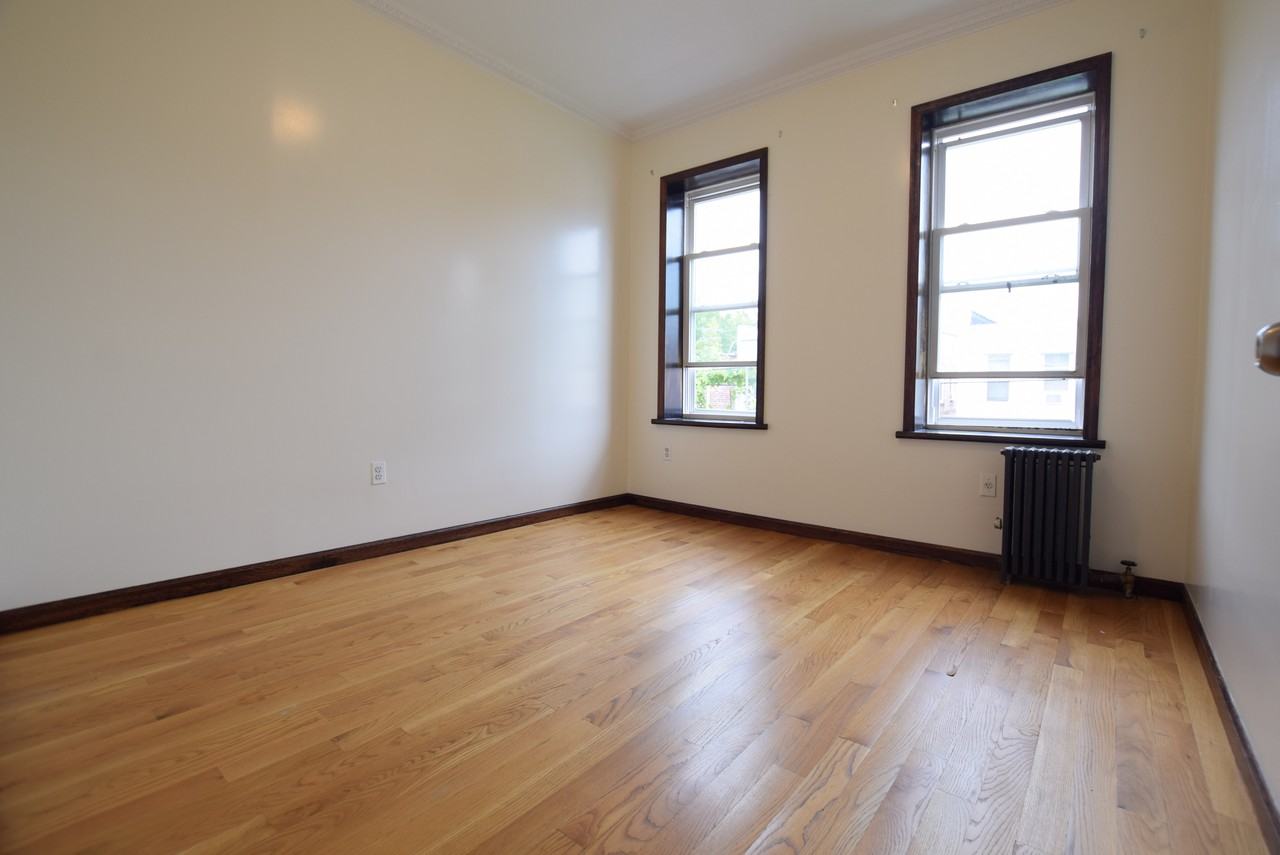 169 Minna Street #jj