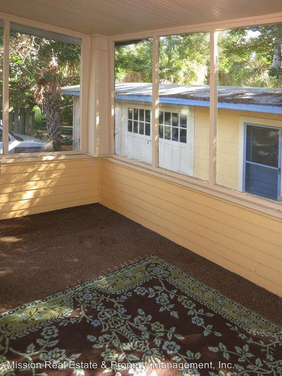 104 18th Ave - Photo 2 of 20