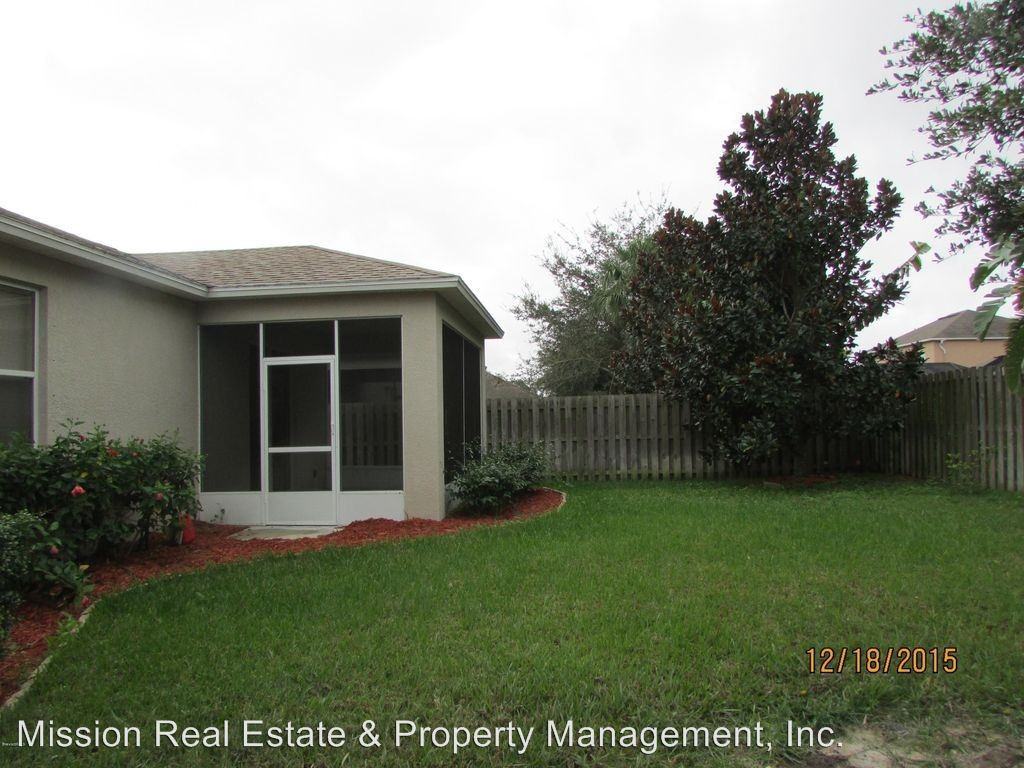 1708 Maeve Cir - Photo 2 of 17