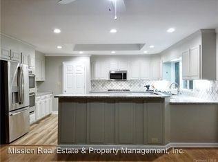 9932 Heritage Oak Ln - Photo 3 of 17