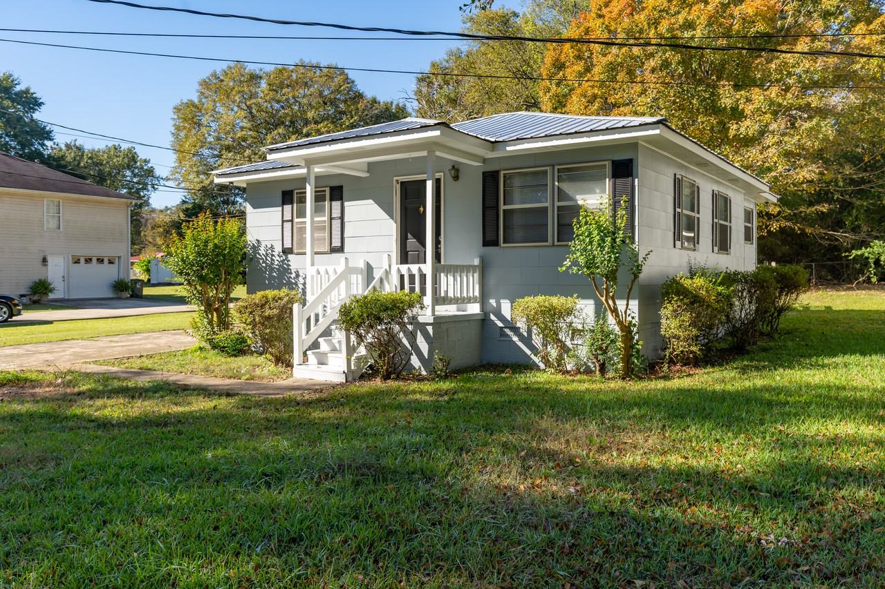 1022 Pine St - Photo 2 of 24