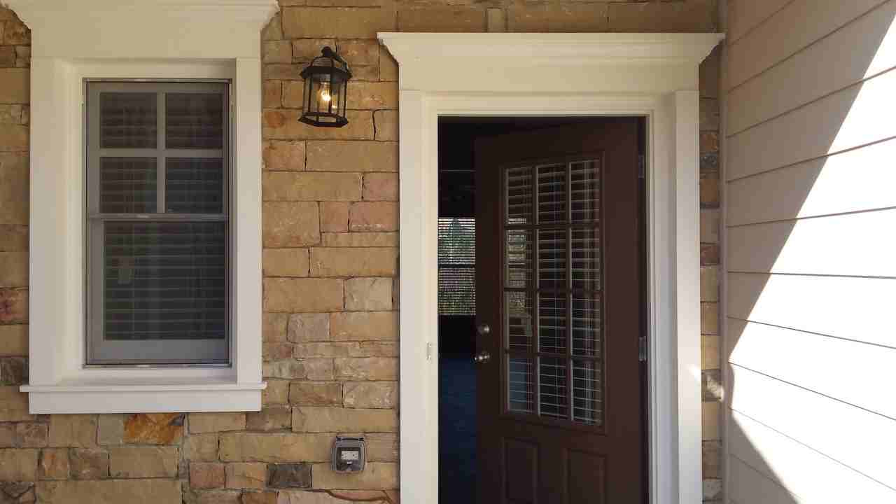 1080 Township Circle - Photo 3 of 17