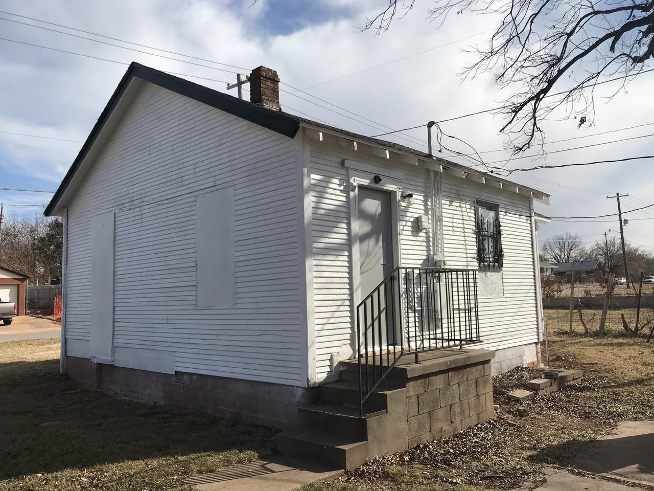 2915 North Phillips Avenue - Photo 2 of 13