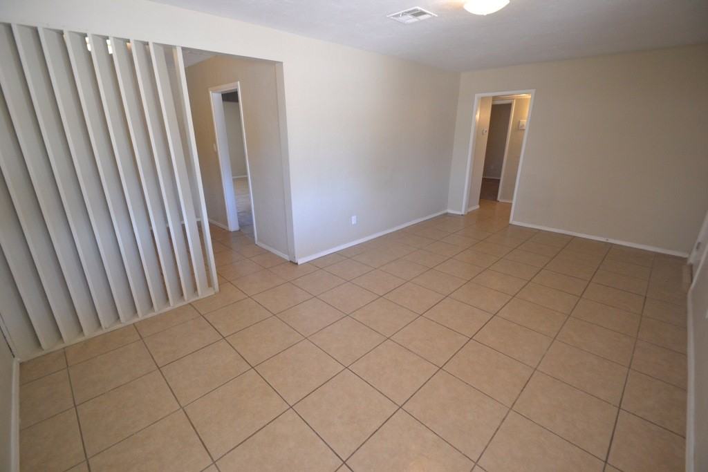 6219 S 7th Ave - Photo 3 of 14