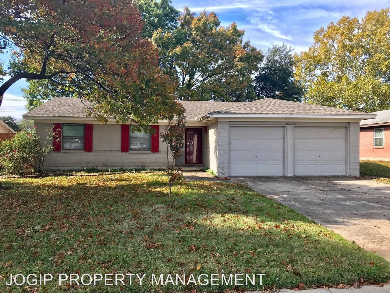 313 Dogwood Dr - Photo 2 of 17