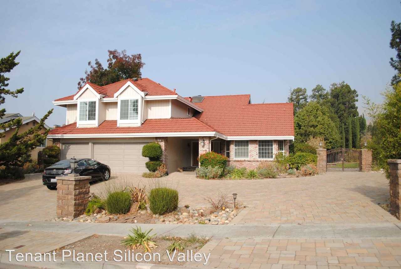 1700 Goularte Pl - Photo 3 of 9