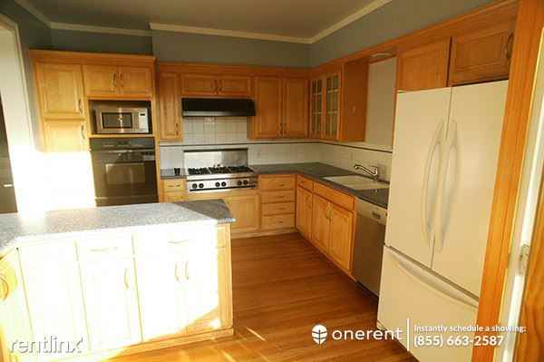 615 46th Ave - Photo 3 of 33