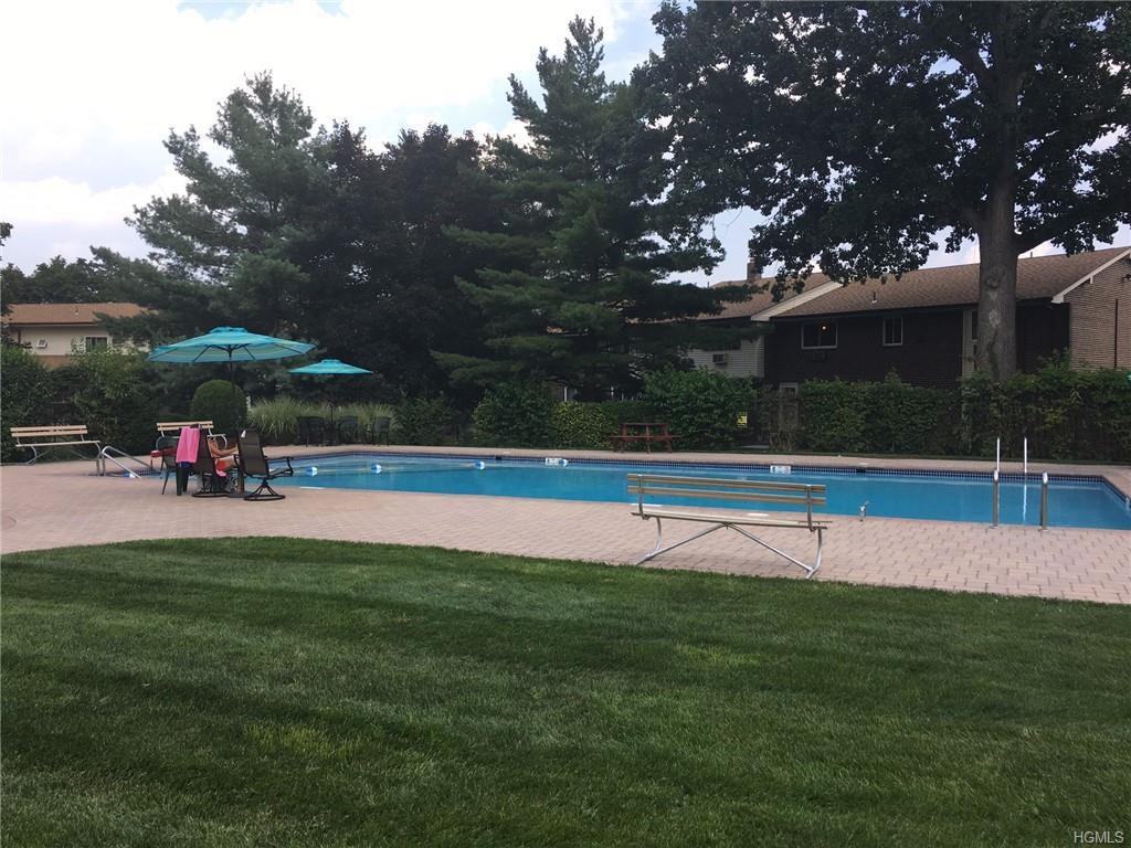 5 Blue Hill Commons Drive - Photo 2 of 5