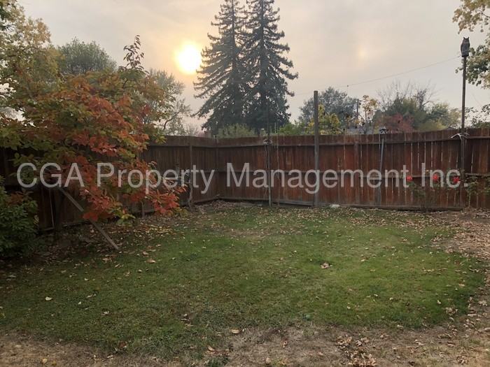 2200 Stover Way - Photo 3 of 21