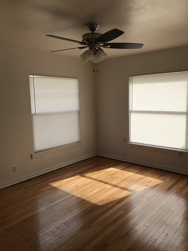 1503 Donaldson Ave - Photo 3 of 5