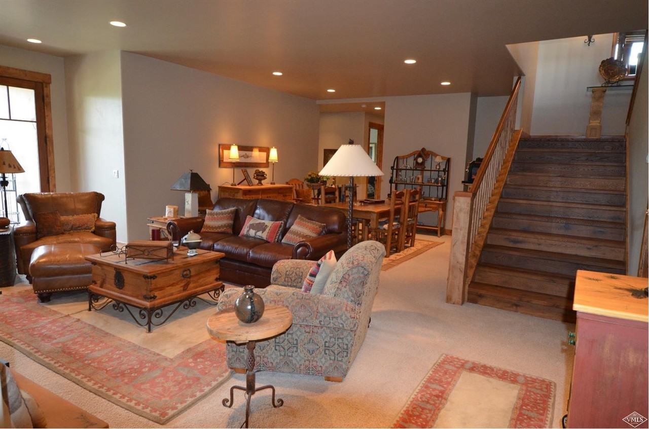 1083 Hernage Creek Rd - Photo 2 of 8